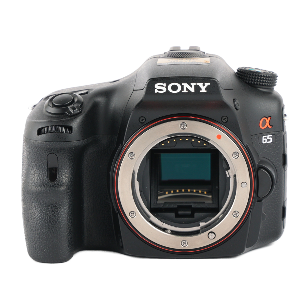 EOS Kiss X3 + EF-S 18-55mm F3.5-5.6 IS ｜ atcamera