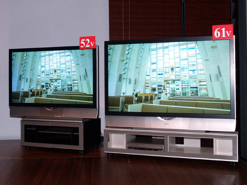 ビクター、61/52V型リアプロテレビ「ビッグ スクリーンエグゼ」