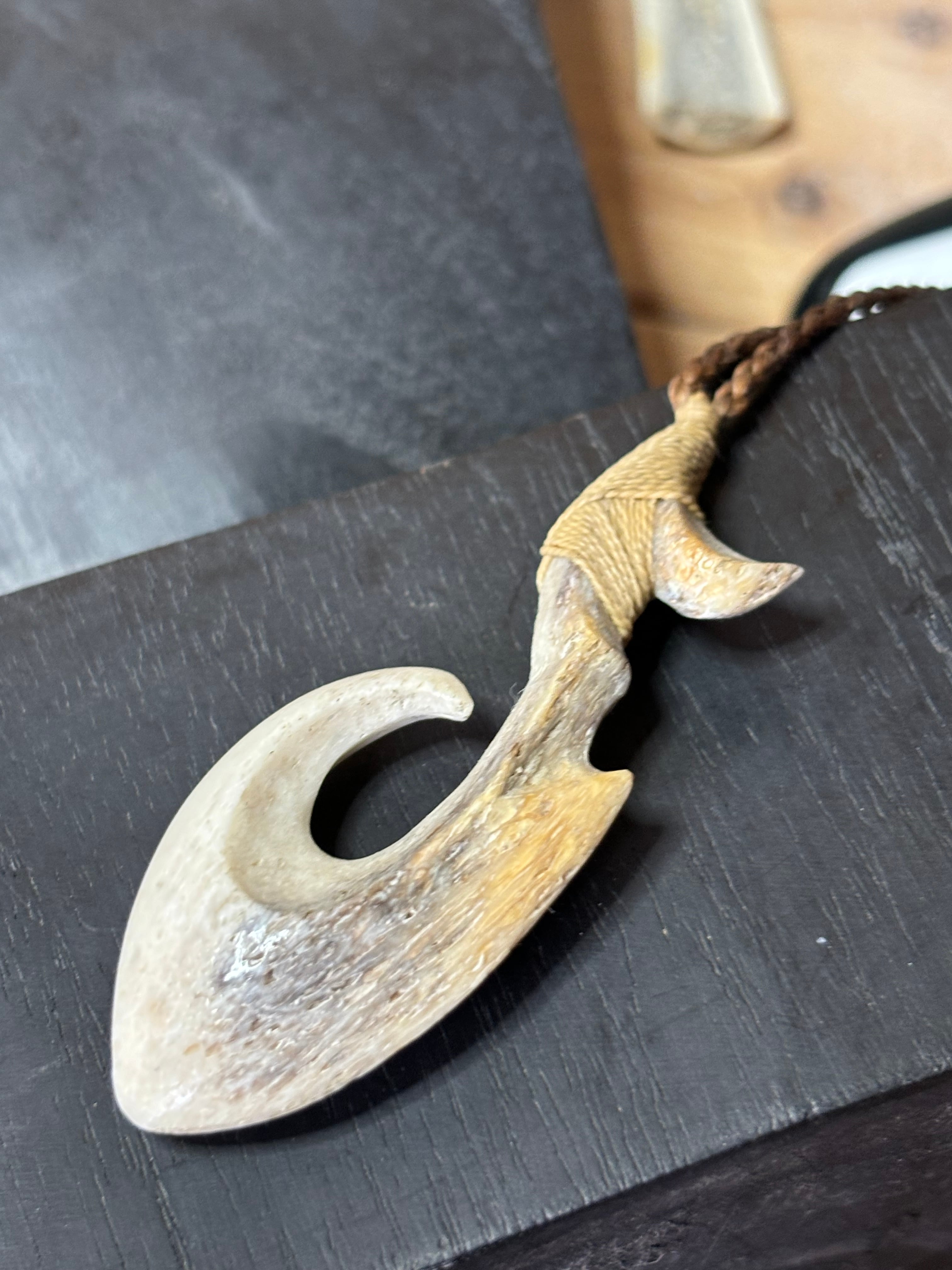 マッコウクジラ】ボーンカービングネックレス | Y's carving（ボーン