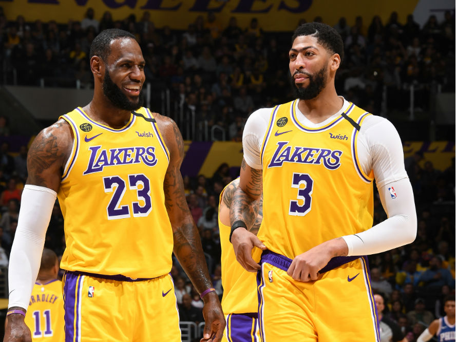 西の首位を快走するレイカーズ、アンソニー・デイビスはレブロン