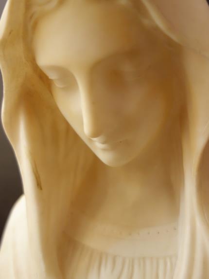 西洋骨董屋 フランスアンティーク 聖母マリア 直彫り彫刻 アラバスタ