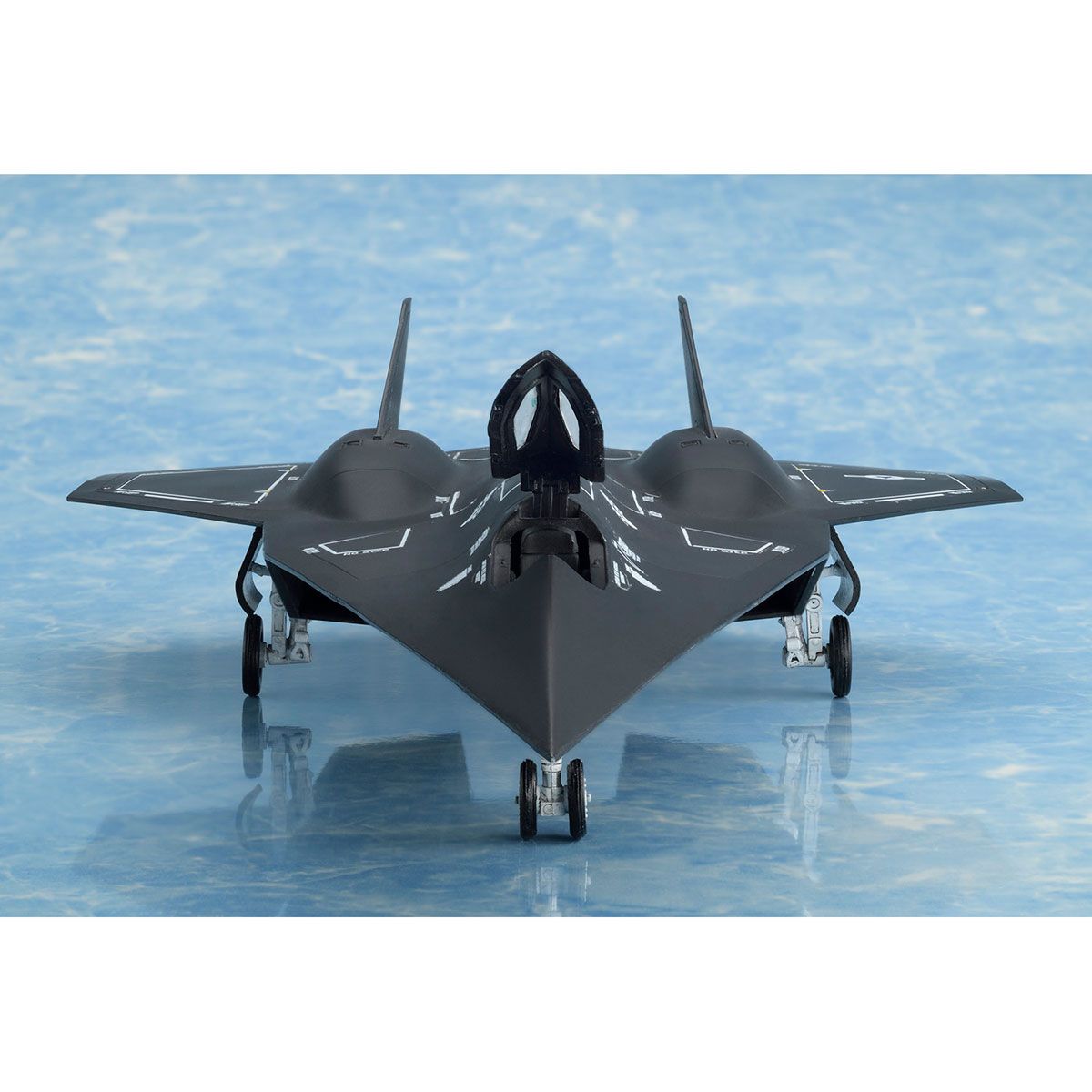 トップガンマーヴェリック』 1/72スケール ダークスター プラスチック