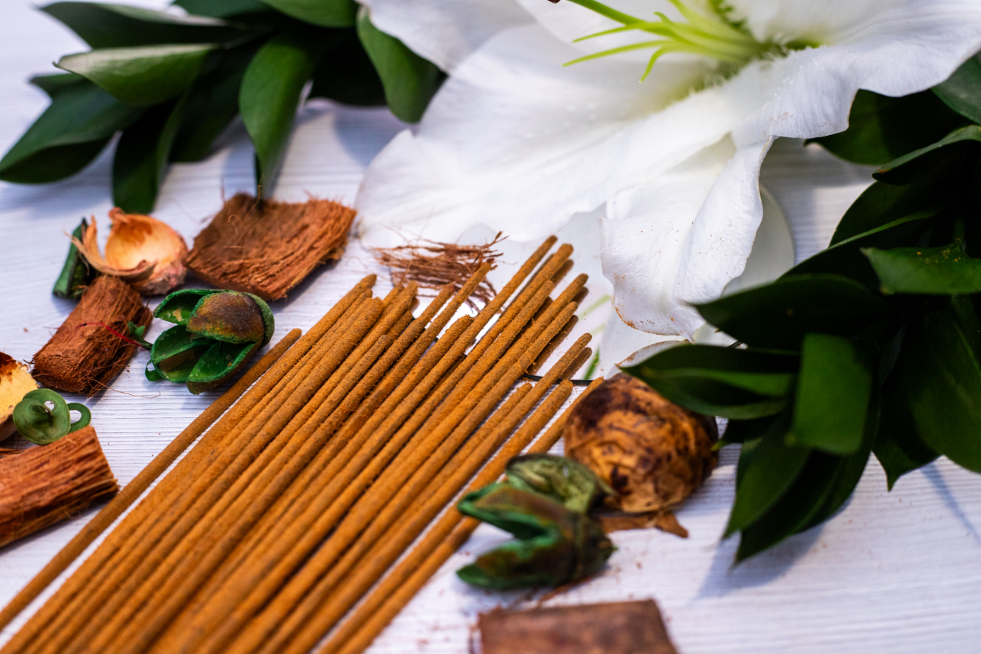 Nag Champa Supreme: Heavenly Honeyed Incense - Experience the Divine