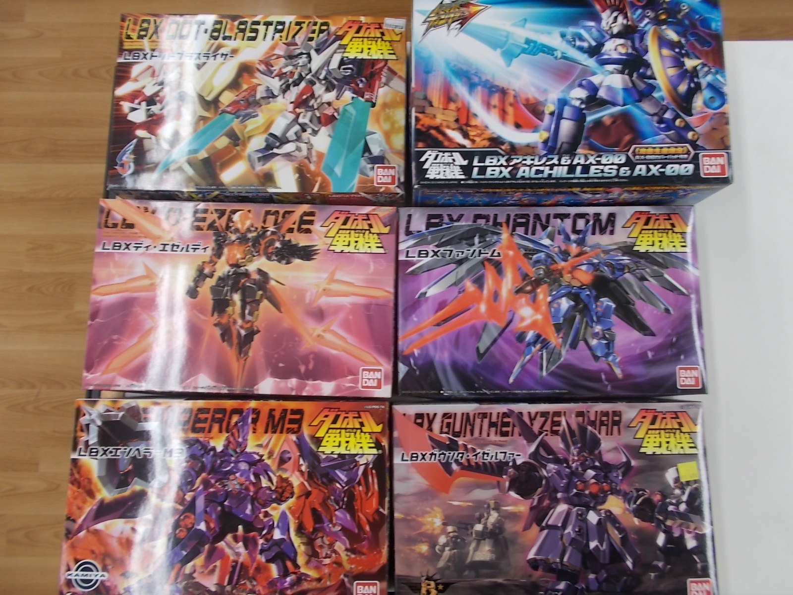 ダンボール戦機 プラモデル 組立済み 14体＋1体おまけ まとめ売り