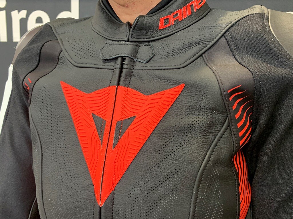 トップモデルのレザージャケット【SUPER SPEED 4】にこの時期には