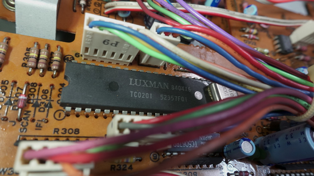 LUXMAN T-400: BLUESS Laboratory