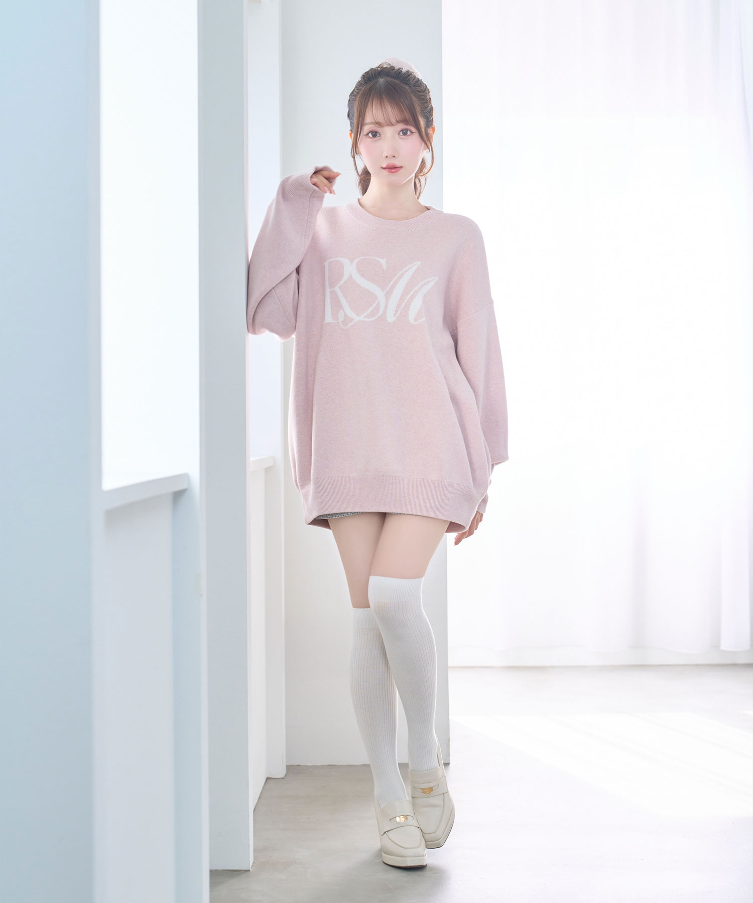 Over sized logo jaquard knit – BUNNY APARTMENT