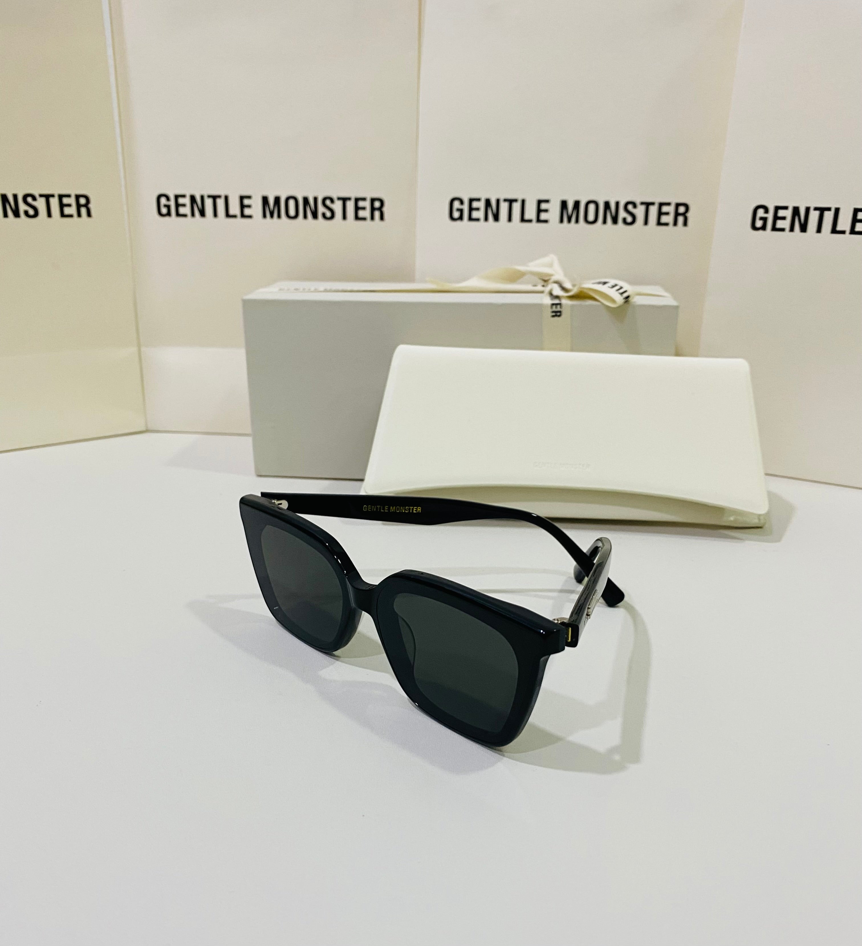 Mondo 01 – BTSGLASSES