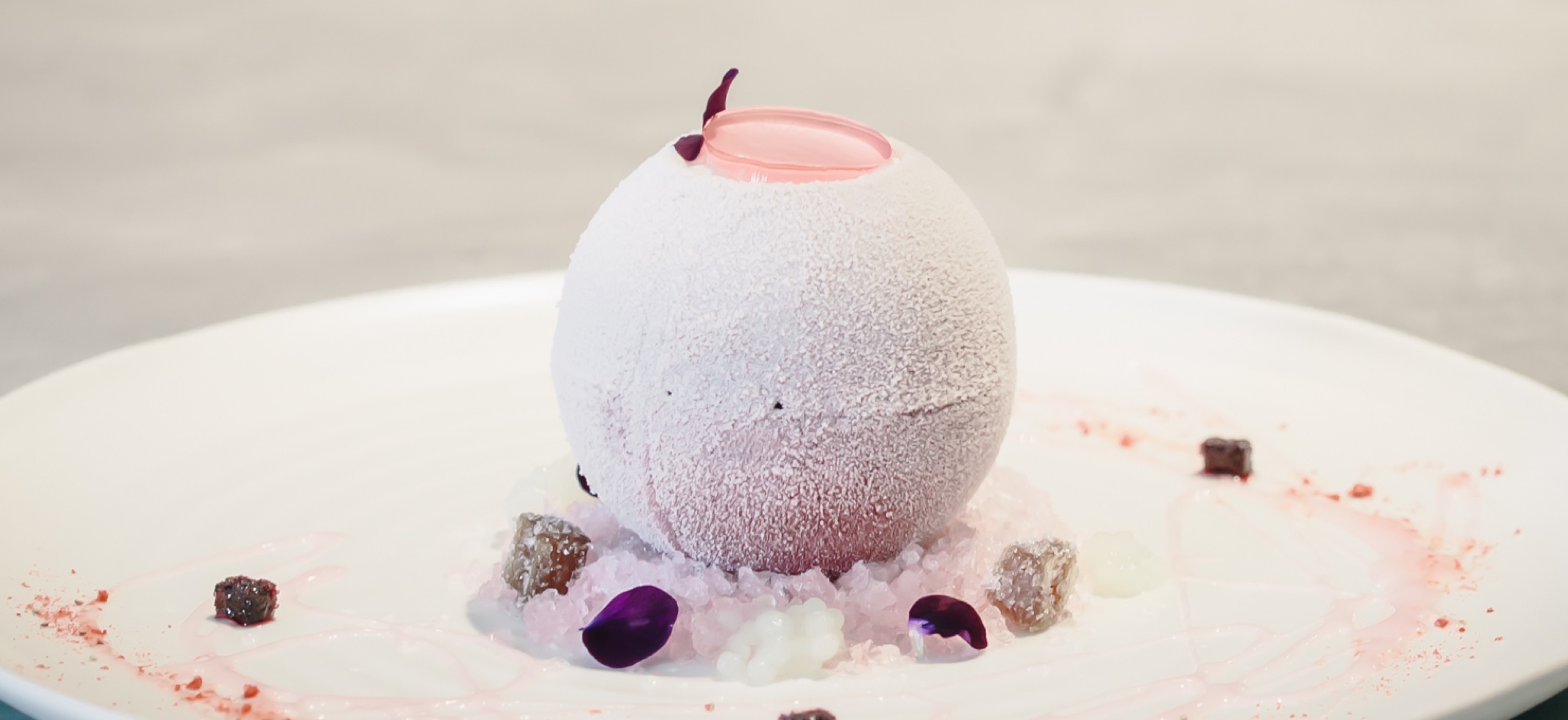 まるでスイーツアート。新宿NEWoManのデザートバー「JANICE WONG」で