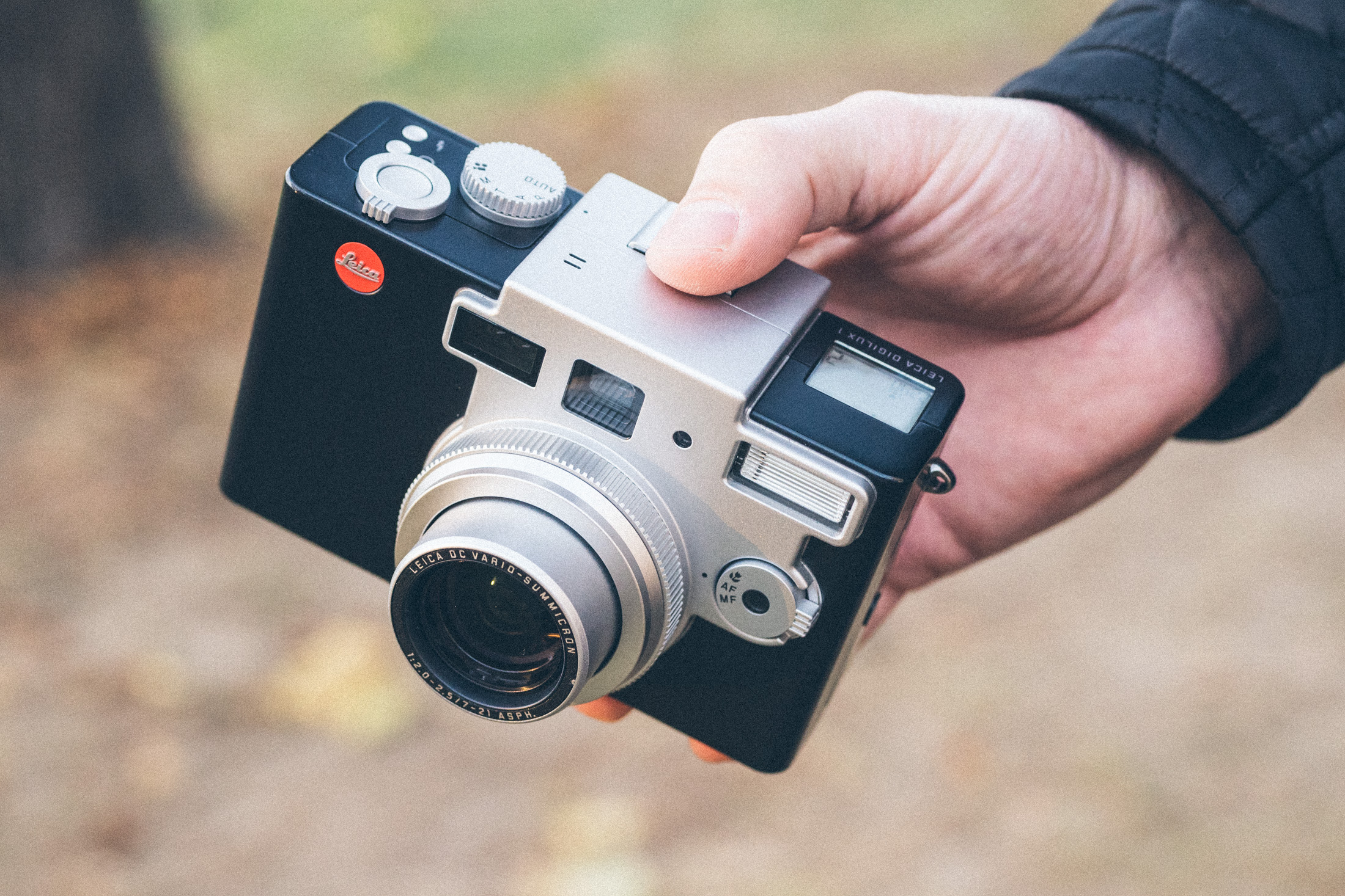 Leica Digilux 1 Review: Red Dot Digital Disaster - Casual Photophile