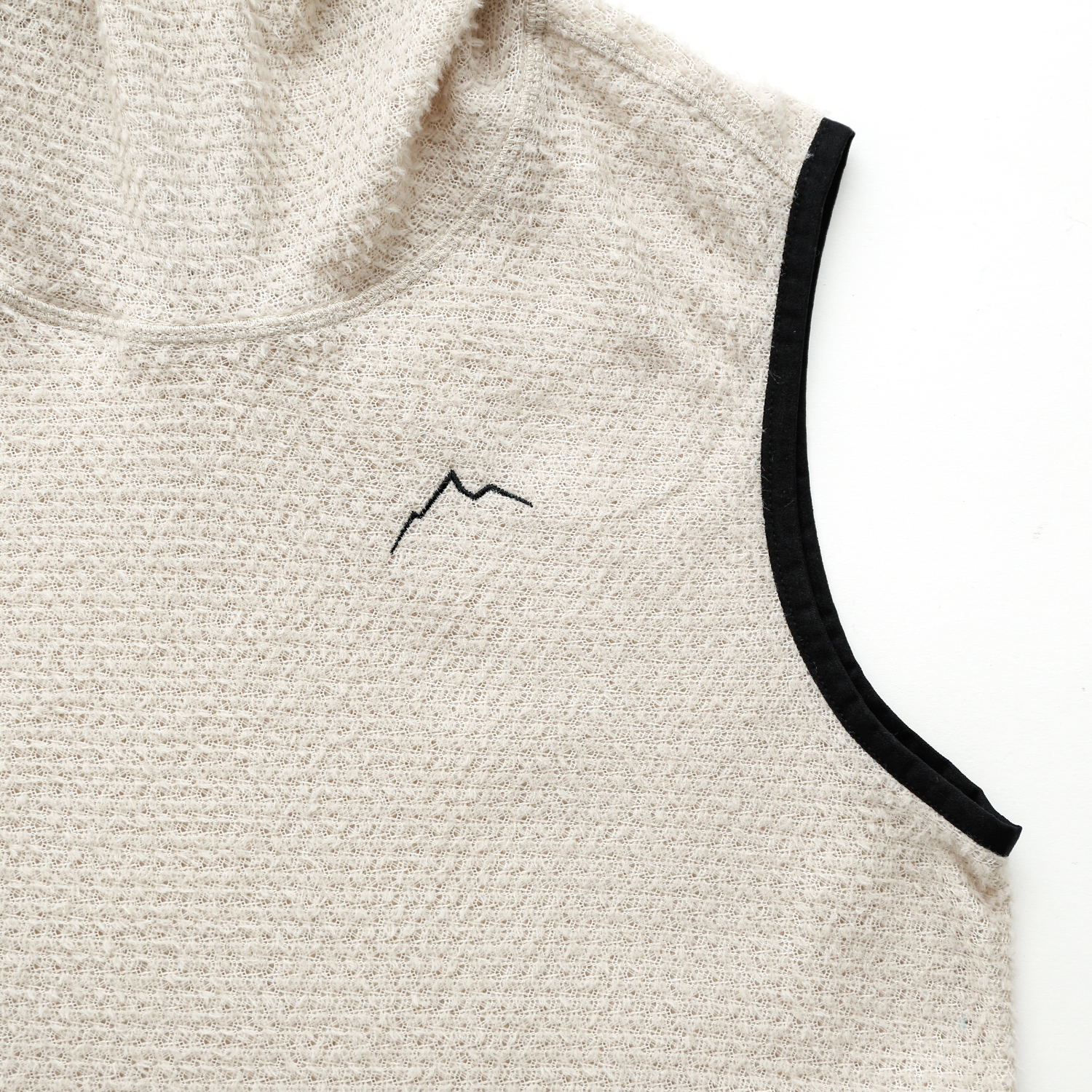 alpha pullover vest / beige | CAYL