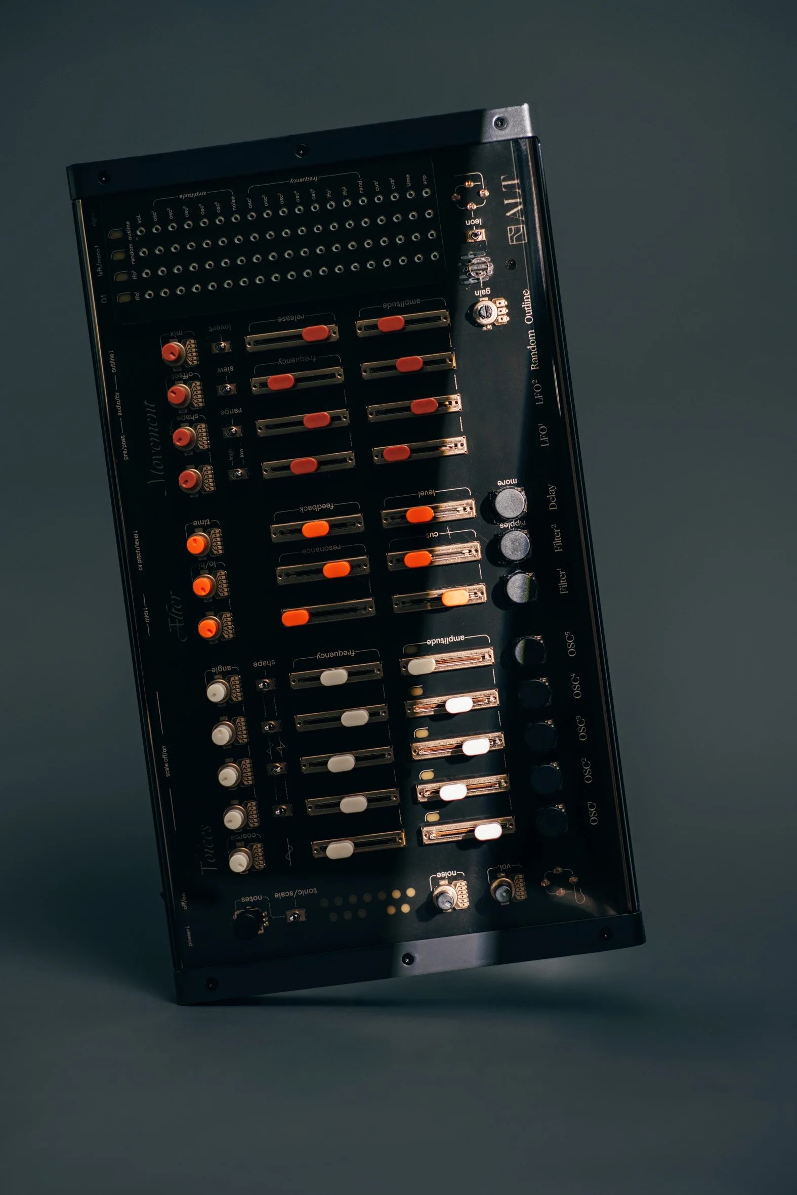 Generative analog: Cyma Forma's Alt soundscape synth takes shape