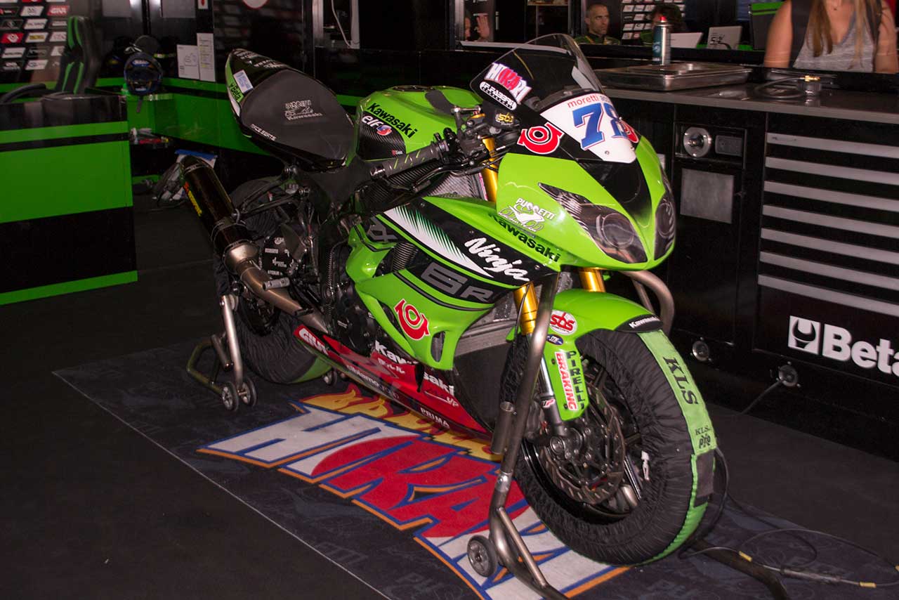 カワサキZX-6Rをもとに大久保光が語るWSSマシン。ほぼノーマルの車体に