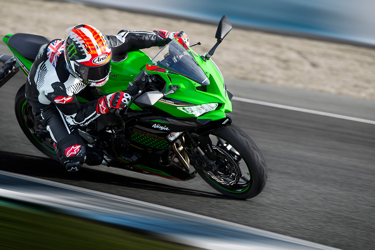 カワサキ、全日本ロード最終戦鈴鹿で『Ninja ZX-25R』のワンメイク