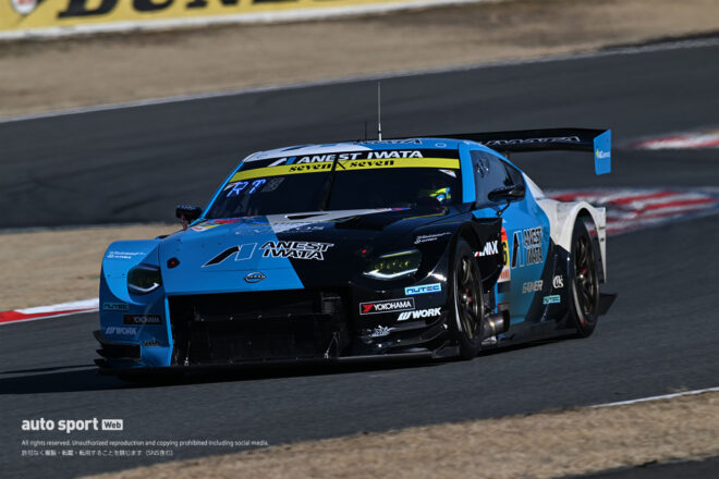 ロニー・クインタレッリのスーパーGTラストレースのMOTUL AUTECH Zを