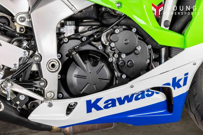 2024 Kawasaki Ninja® ZX™-6R 40th Anniversary Edition ABS | Young