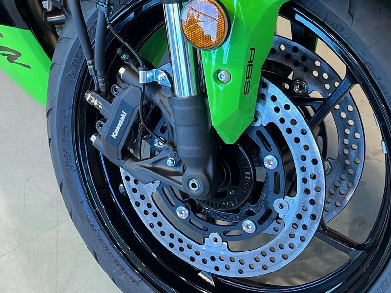 2026 Kawasaki Ninja® ZX™-4RR ABS | MotoMember