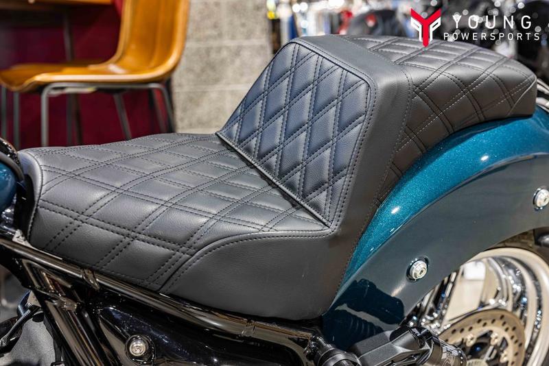 2025 Indian Motorcycle® Sport Chief Cascade Green Metallic | Young