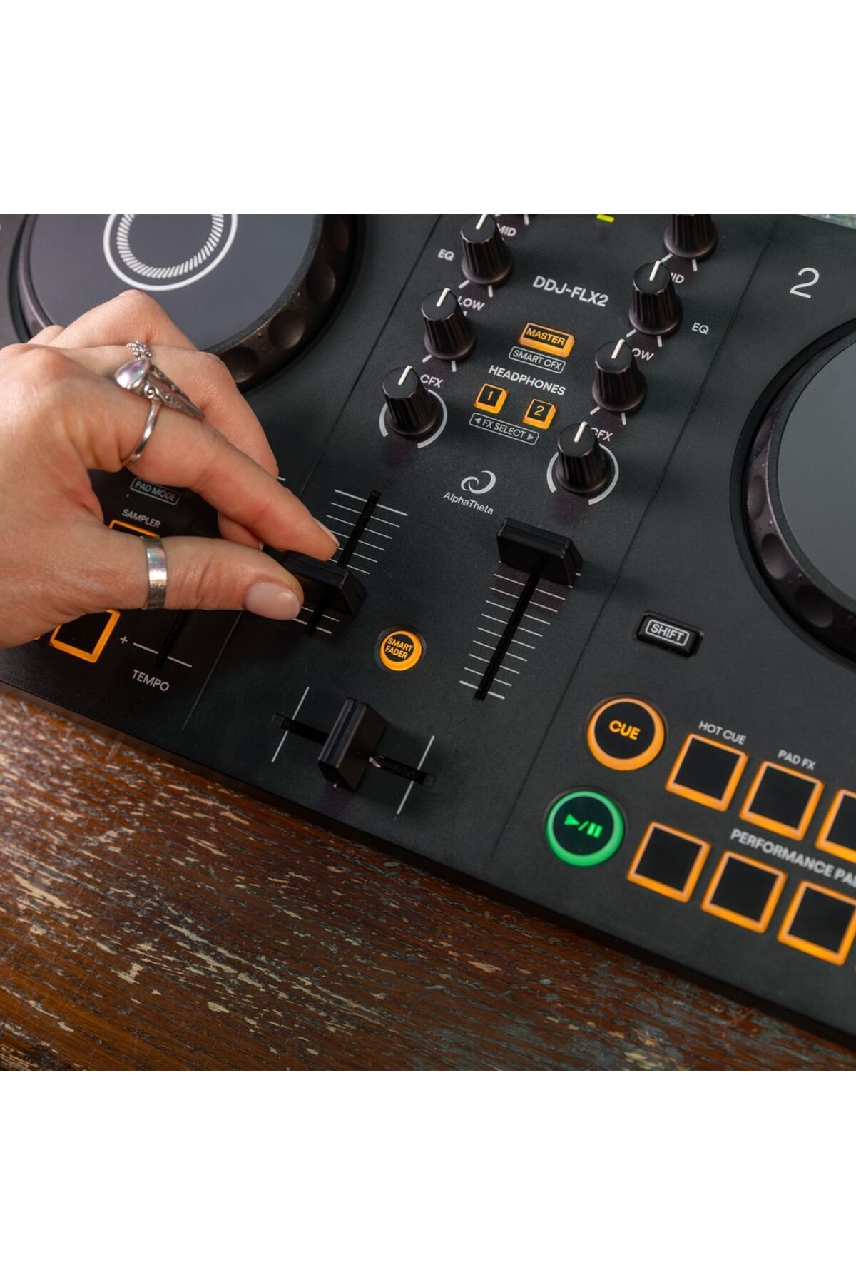 alphatheta DDJ-FLX2 Kompakt 2 Kanallı DJ Kontrol Cihazı, Siyah