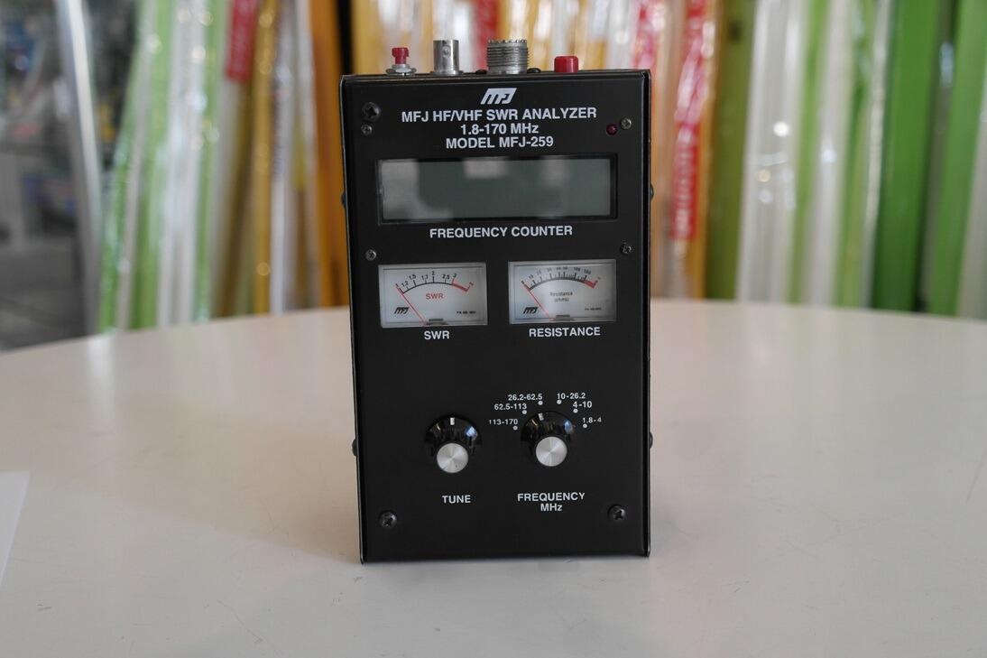Second Hand MFJ-259 Antenna Analyzer - Radioworld UK
