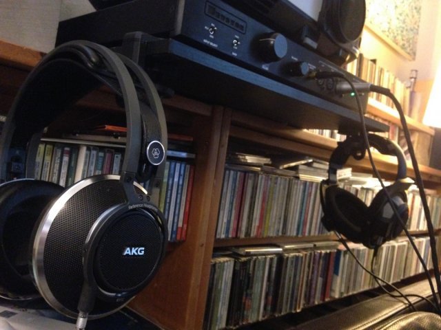 AKG Pro Audio K872 Master Reference Closed-Back Headphone