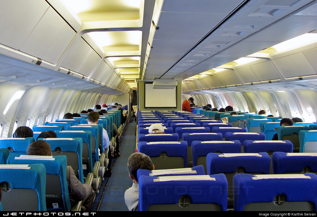 新品・希少】JAL B 767-200 JA8233 1/200 JFOX 新品・希少】JAL B 767