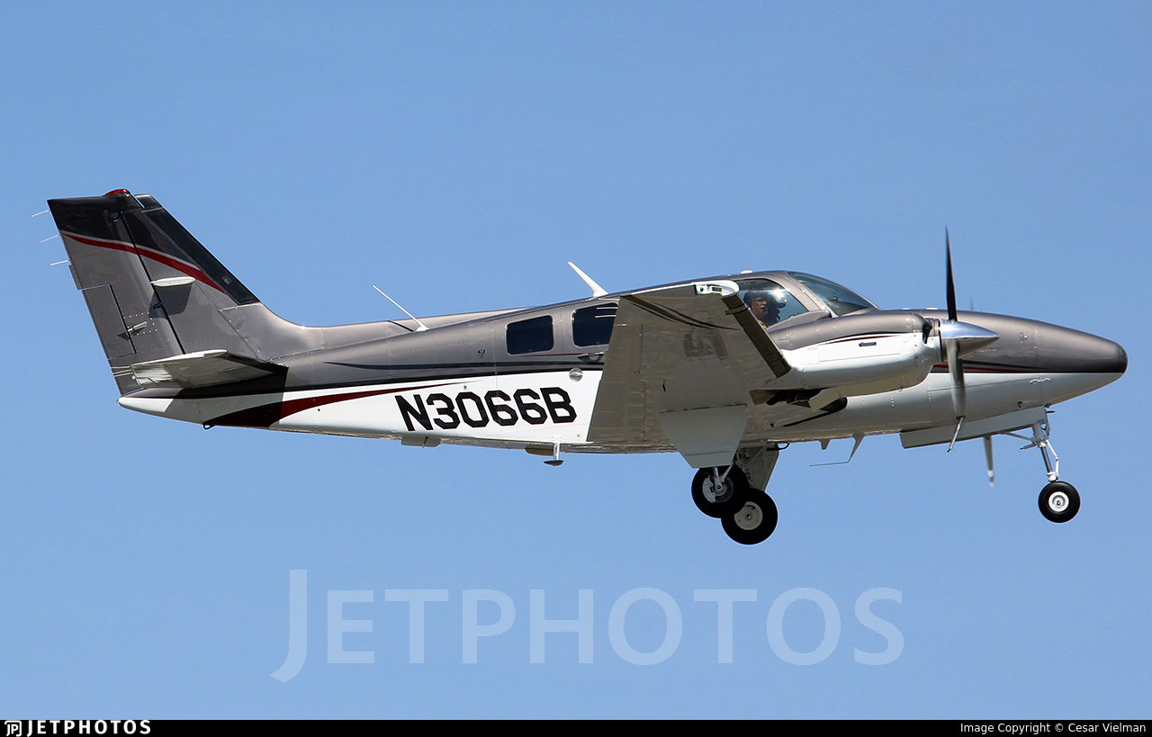 N3066B | Beechcraft 58 Baron | Private | Cesar Vielman | JetPhotos
