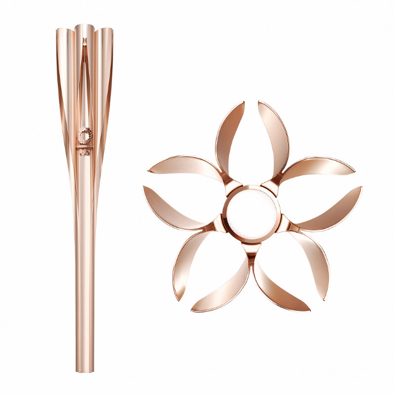 聖火リレーのトーチは「桜ゴールド」 震災仮設のアルミを再生 デザイン