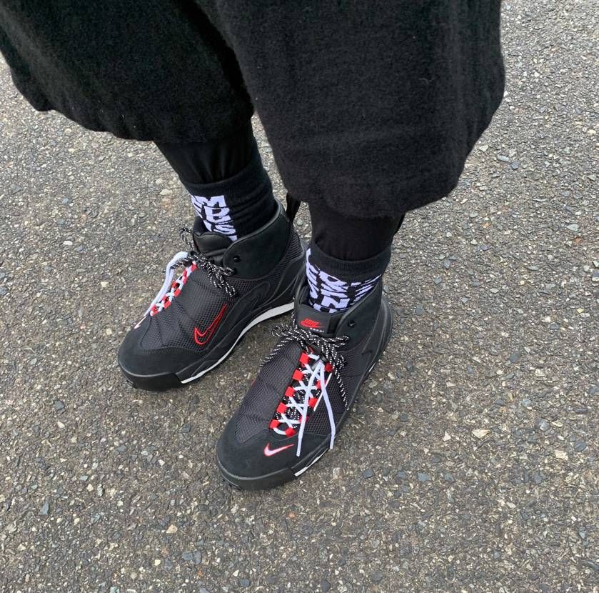 サカイ × ナイキ マグマスケープ 