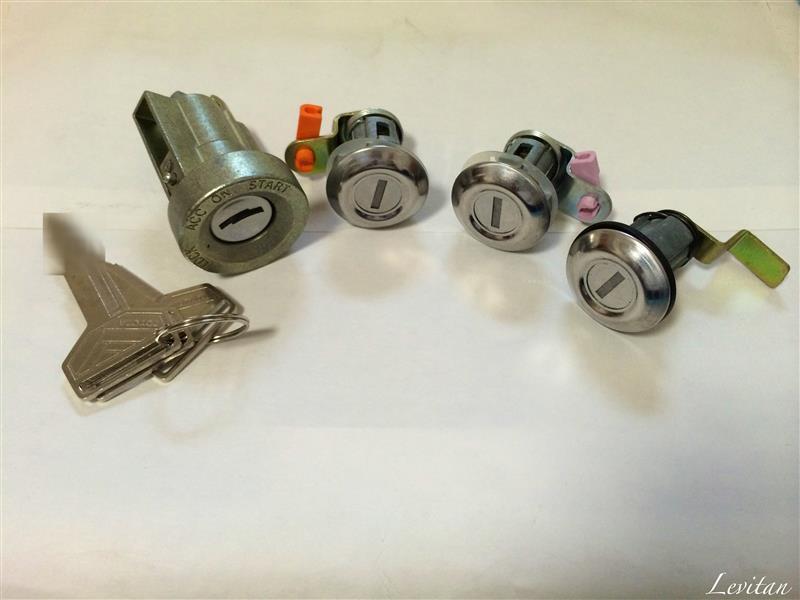 トヨタ(純正) 純正キーシリンダーセット3ドア のパーツレビュー