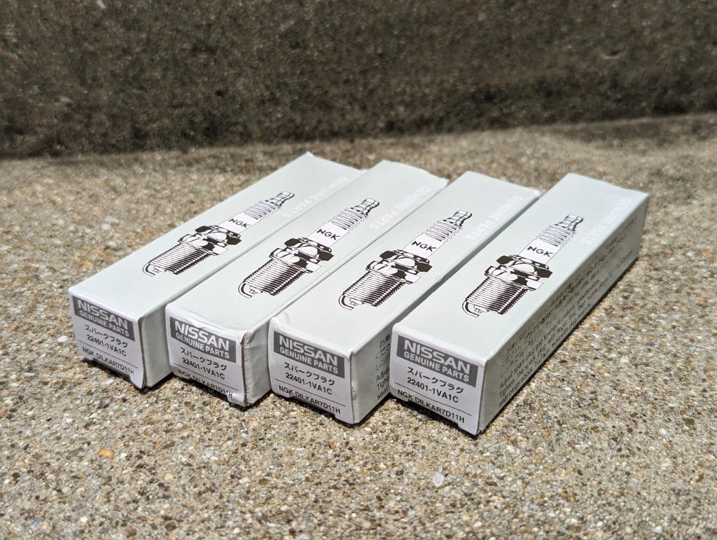 日産純正スパークプラグ C27セレナ等 4本 新品 22401-6CT1C DXE22H11C