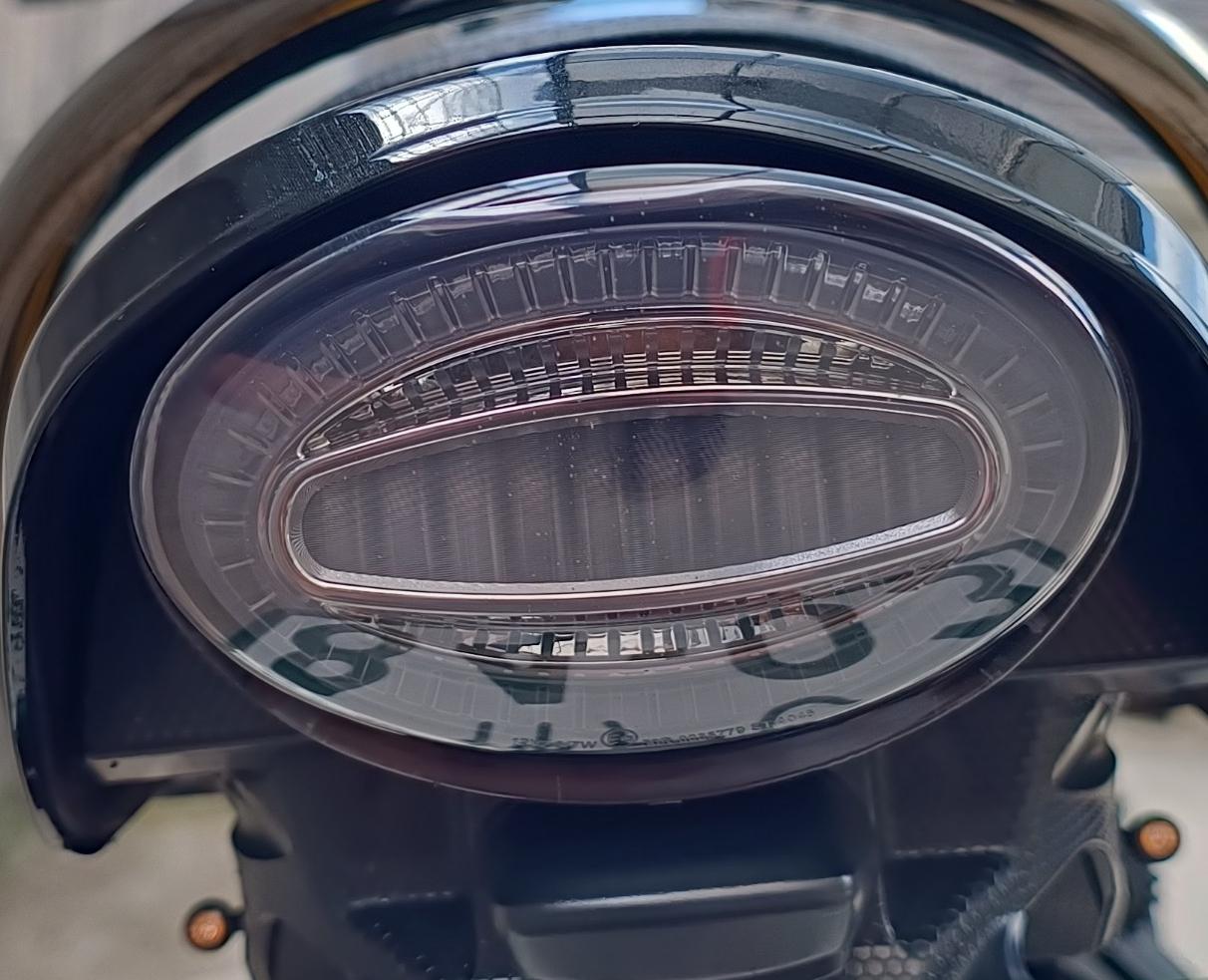 POSH Faith アワビテール スモーク のパーツレビュー | Z900RS(ちょー