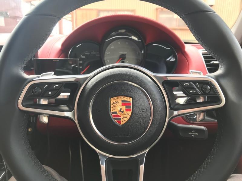 ポルシェ(純正) マカン純正ステアリングホイール のパーツレビュー