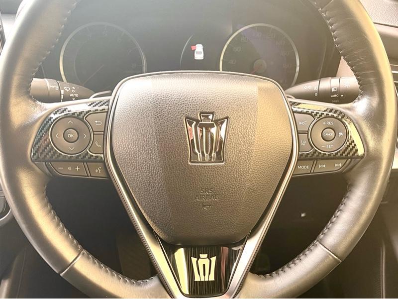 First Selection トヨタ220系クラウン専用ステアリングスイッチトリム