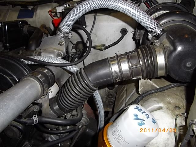 JA11にF6Aツインカムスワップ ホース、ハーネス処理（スズキ ジムニー