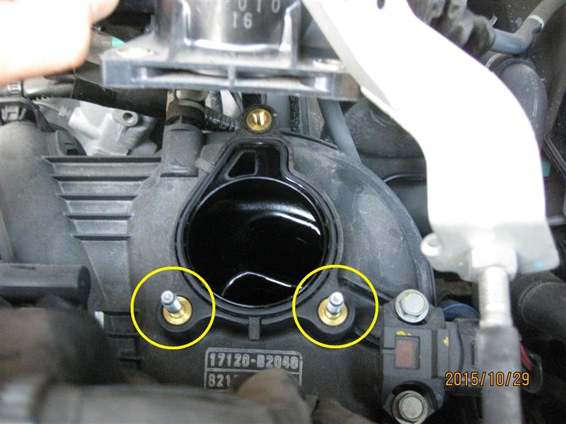 POWERHOUSE D.T.M スロットルスペーサー取付2（ダイハツ エッセ