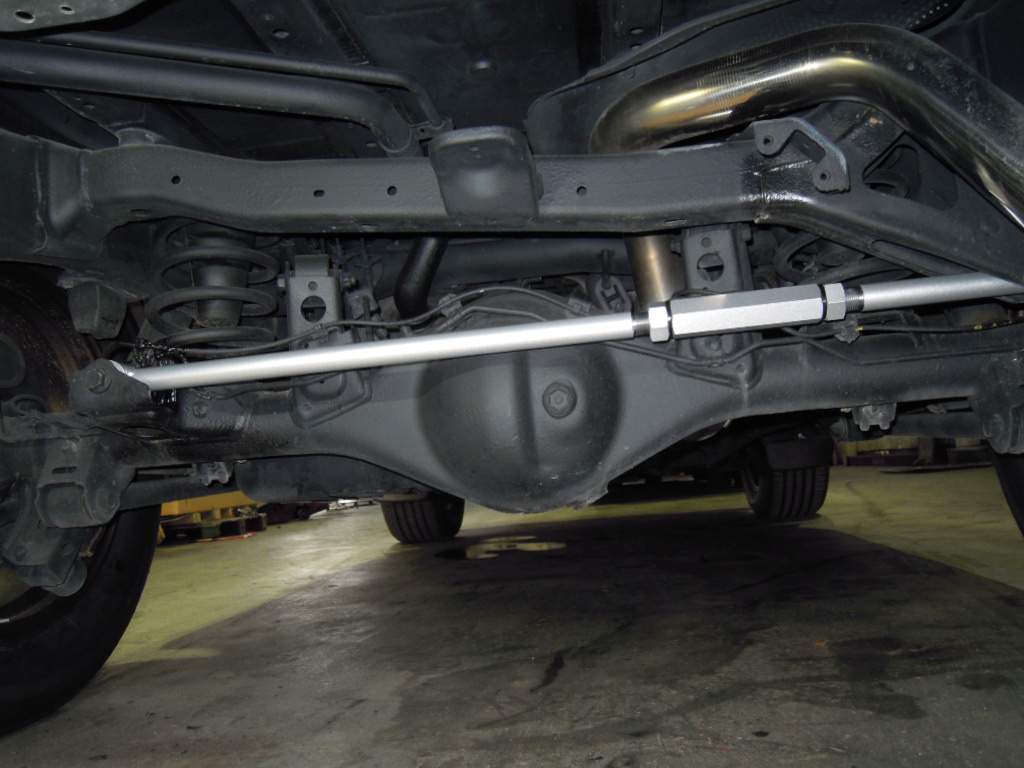 ラテラルロッド交換、調整（トヨタ ランドクルーザープラド・150系）by