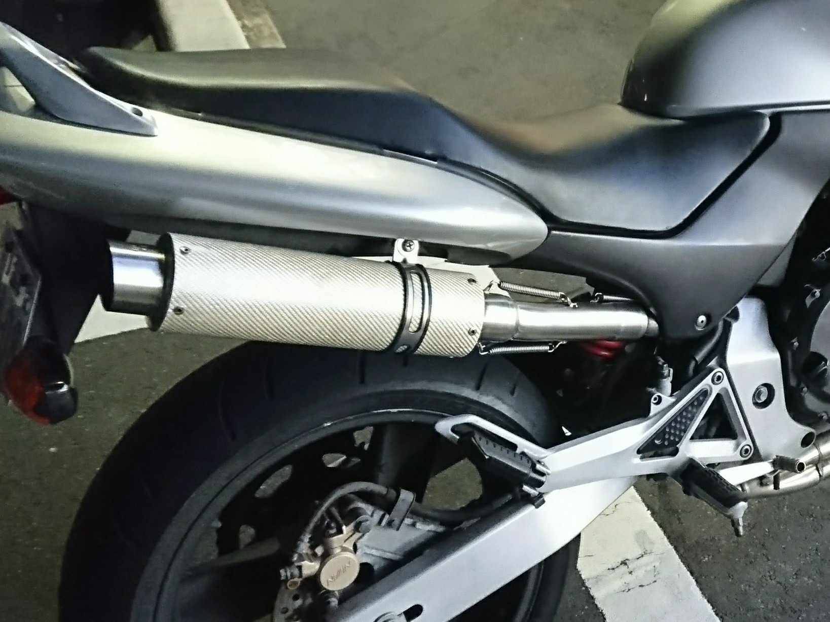 ダンモト TEX-GP スリップオン装着（ホンダ ホーネット250）by けつ