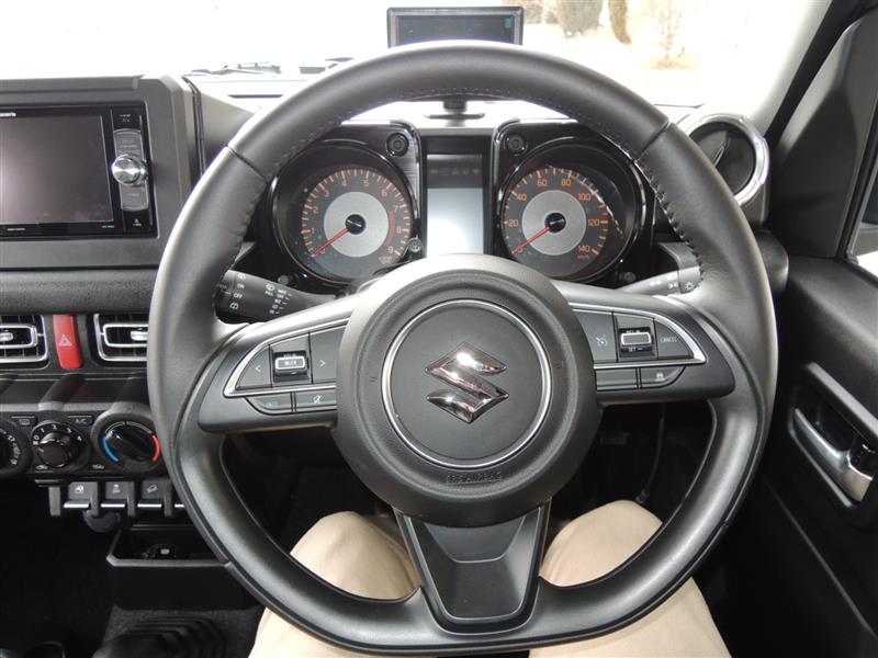 本皮 スイッチ付きステアアリングへ交換（スズキ ジムニー・JB64W）by