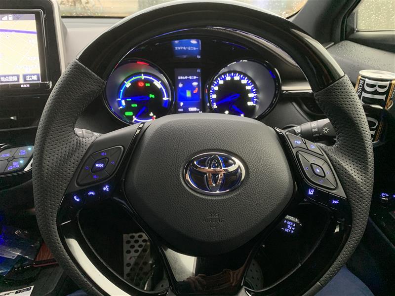 ステアリングスイッチLED打ち替え（トヨタ C-HRハイブリッド・ZYX10系