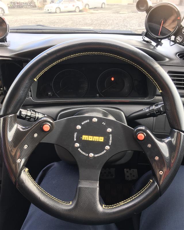 MOMO F1 CONCEPT ERGONOMIC 取付（トヨタ カローラランクス・NZE12#系