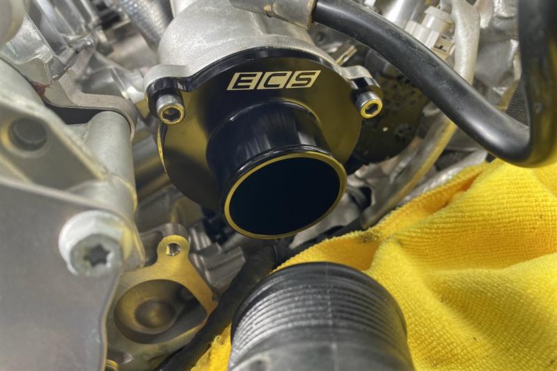 ECSターボマフラーデリート取付（フォルクスワーゲン ゴルフ R・ゴルフ