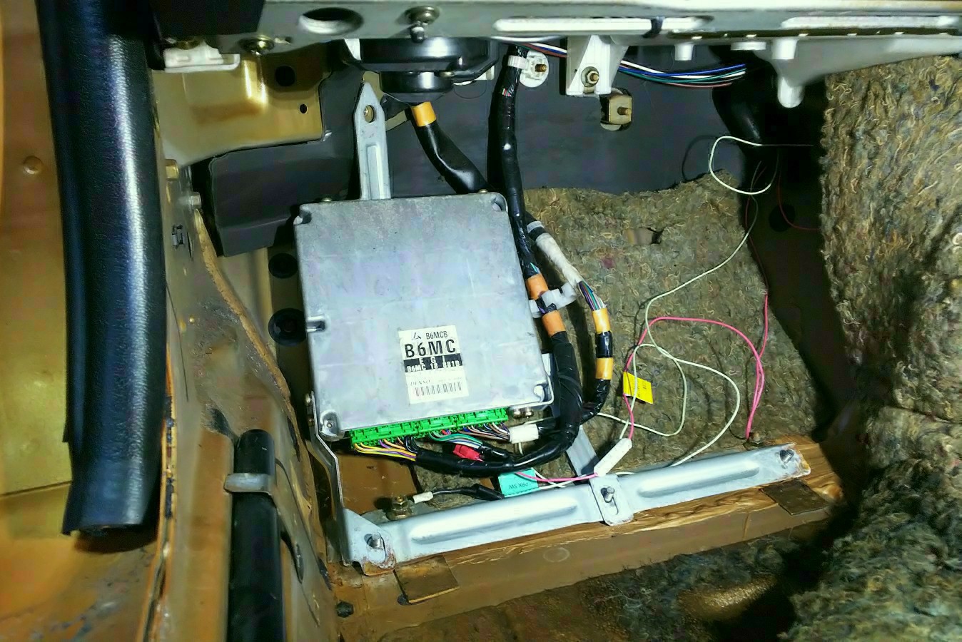 ECU 交換（マツダ ロードスター・NB）by オラ99 - みんカラ