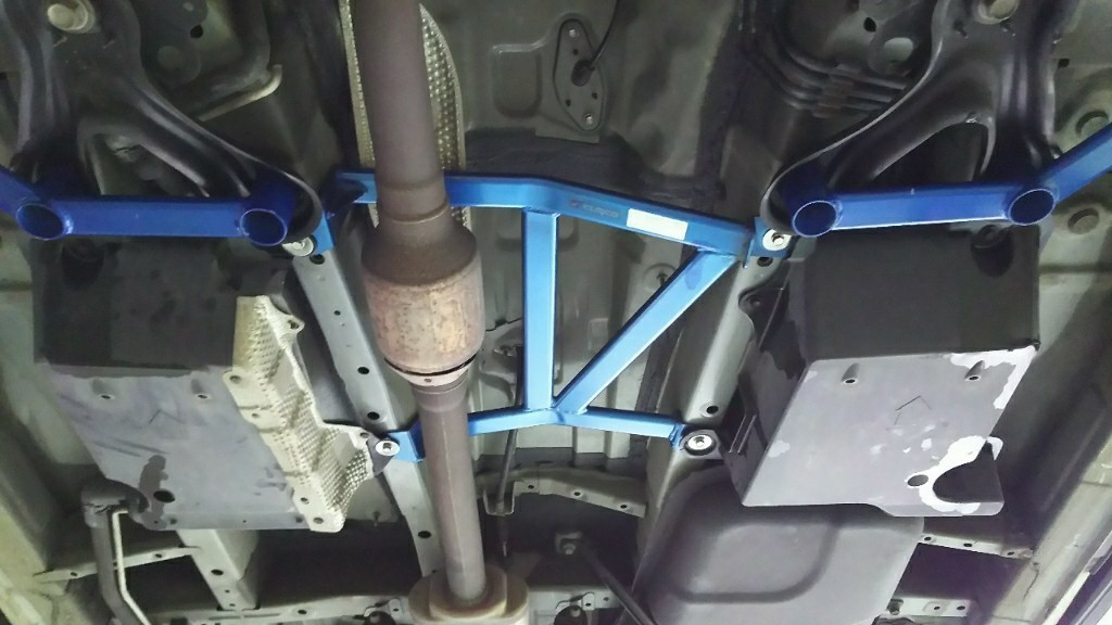 CUSCOパワーブレースフロントセンター取付け（トヨタ エスティマ・50系