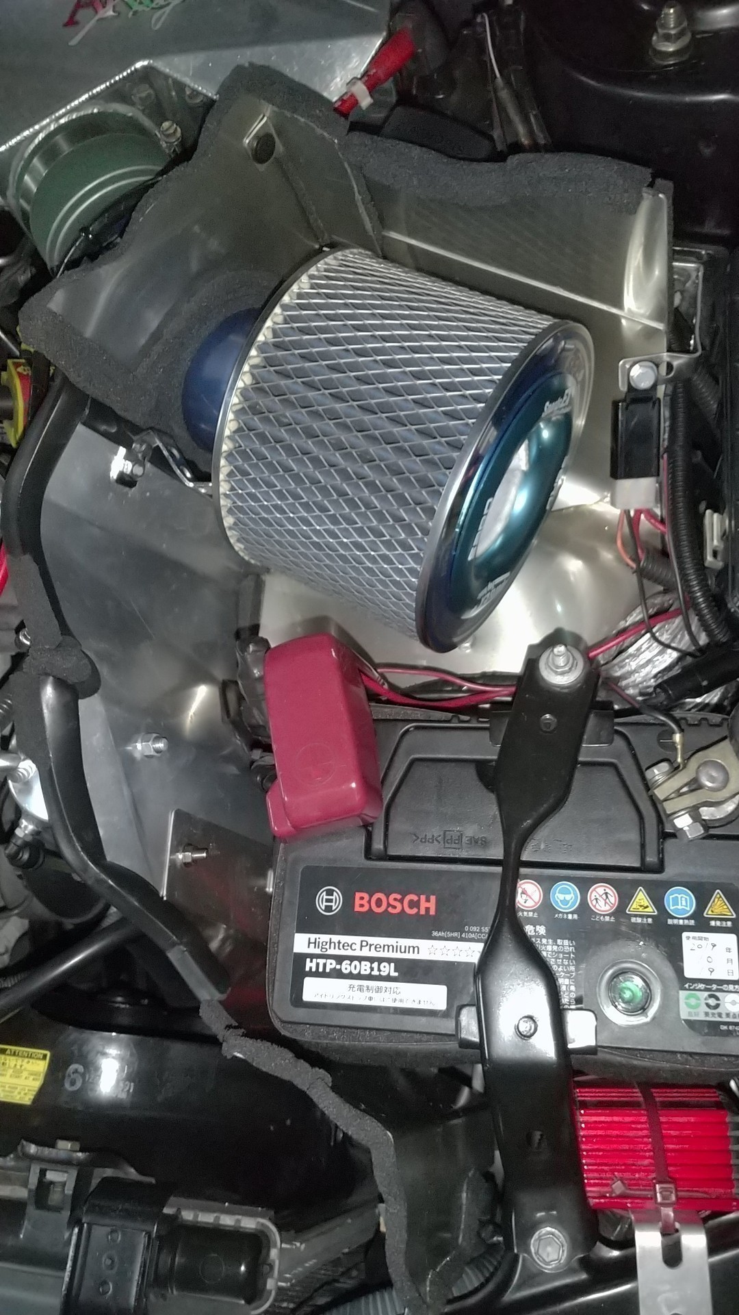 むき出しエアクリから純正エアクリBOX へ交換。（トヨタ カローラ