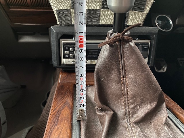 経年劣化のシフトブーツを交換する（日産 グロリアワゴン・Y30）by