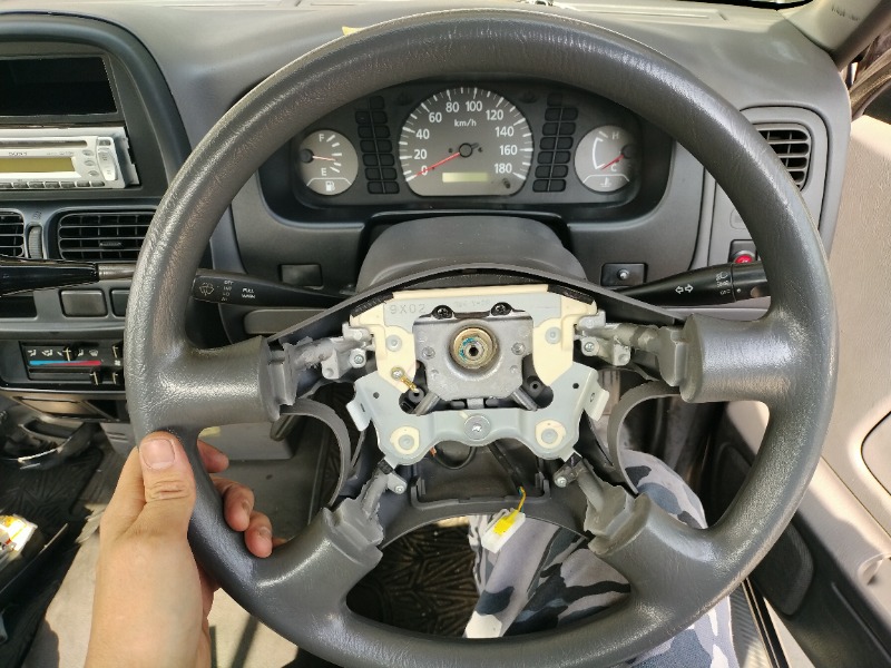 ステアリング交換（日産 ダットサントラック・D21）by taketama - みんカラ