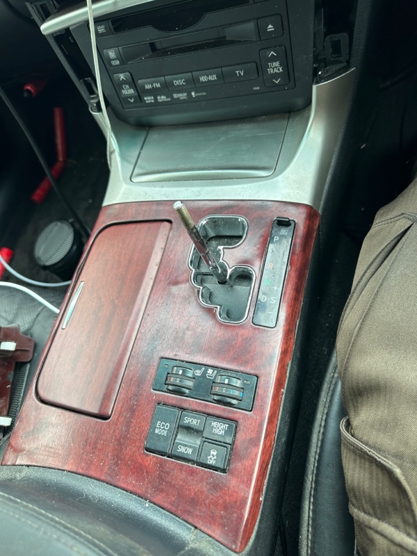 シフトパネル交換（トヨタ クラウンマジェスタ・S200系）by 萩原尊師