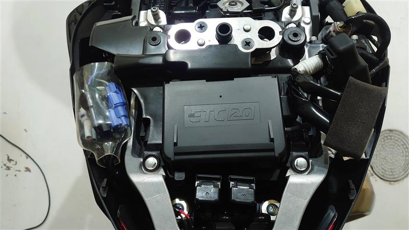 ETCアンテナ取り付け場所 その1（カワサキ ZX-10R）by catwalk - みんカラ