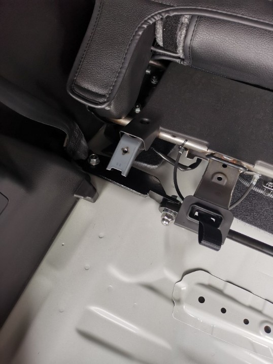 リヤ MCB モーションコントロールビーム 取付 4WD ステー自作（スズキ